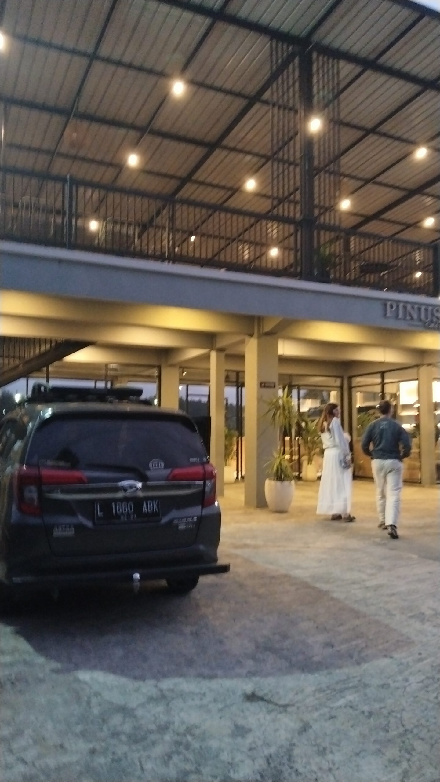 Two Belgian travelers having breakfast at Pinus Sewu before visiting Tumpak Sewu