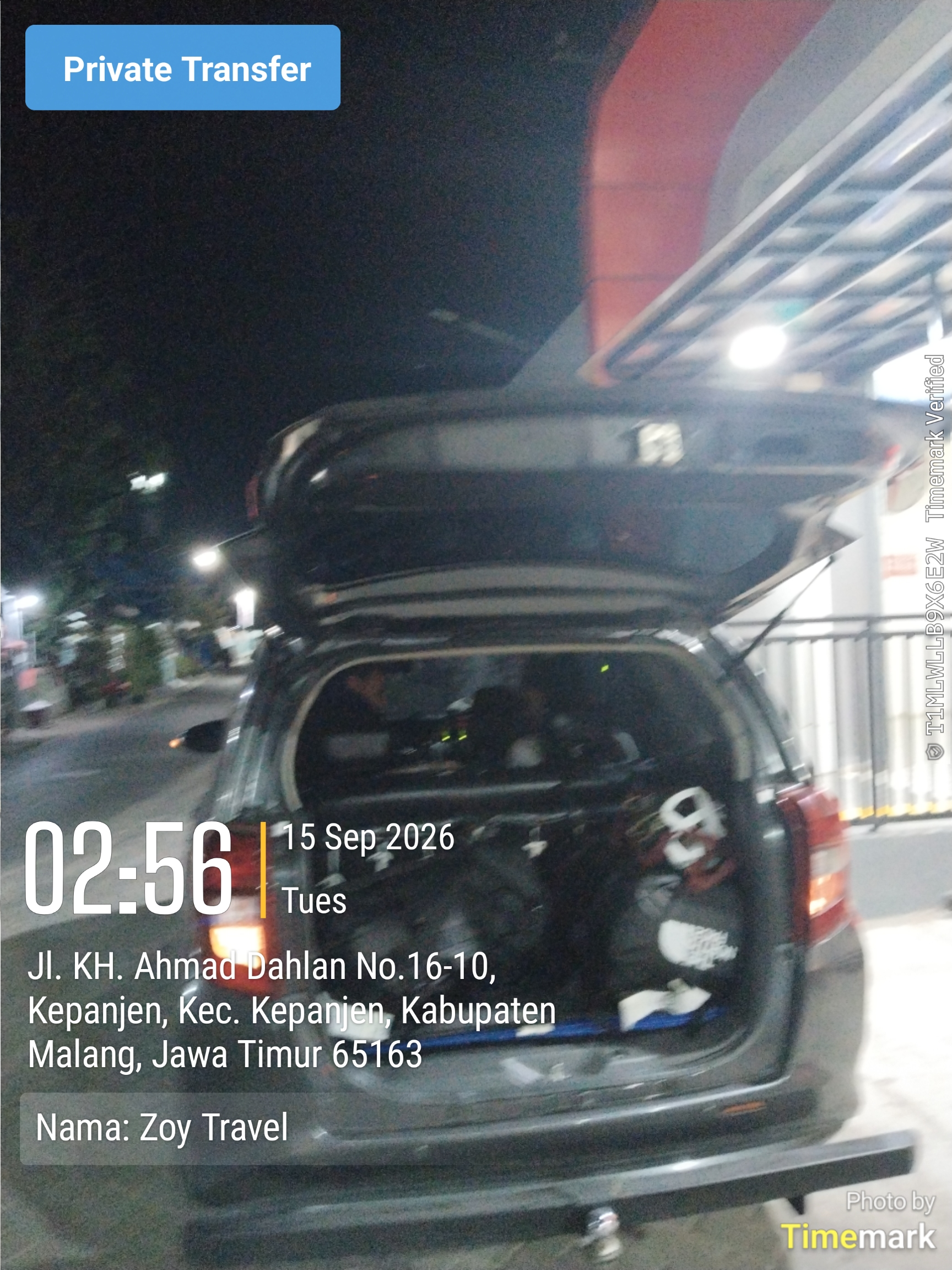 Zoy Travel driver picking up two Belgian travelers at Kepanjen Station in Malang